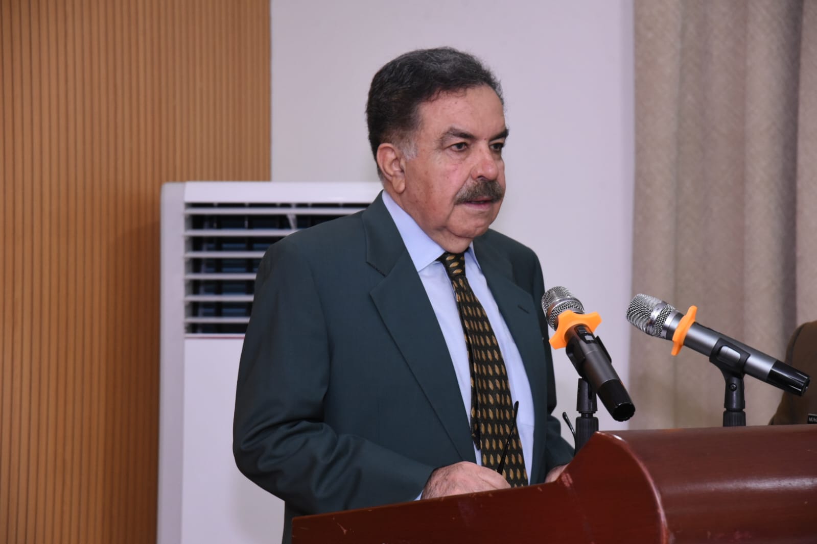 پاکستان چائنا انویسٹمنٹ سیمینار معاشی ترقی اور تبدیلی کا آغاز ہے، معدنیات کے پراسیسنگ پلانٹس لگانے پر توجہ دینا ہوگی، گورنر بلوچستان