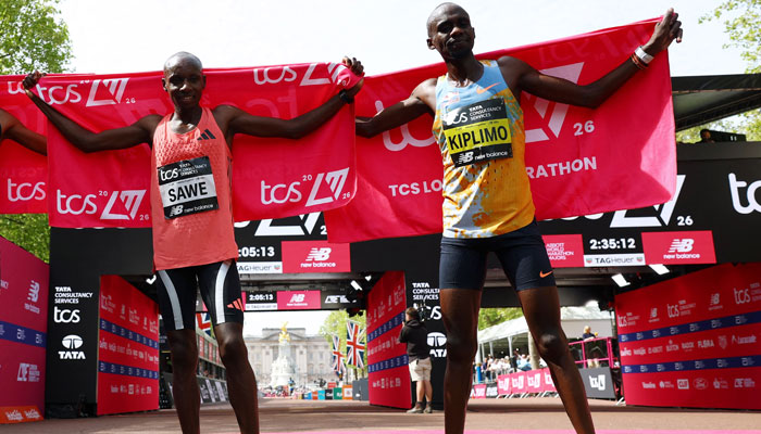 لندن میراتھون میں نیا ریکارڈ، 2کھلاڑیوں نے تاریخ میں پہلی مرتبہ 2 گھنٹےسےکم وقت میں میراتھون مکمل کرلی