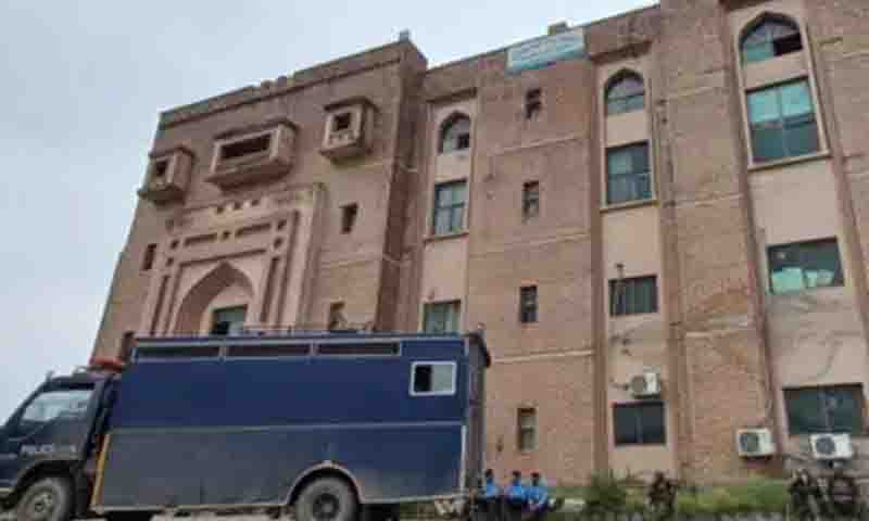 بنی گالہ میں کارسرکارمیں مداخلت کا کیس،  26 ملزمان کا جسمانی ریمانڈ منظور