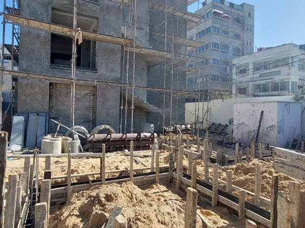 کراچی؛ لیاری میں 70 دن میں 7 منزلہ عمارت تعمیر، ایس بی سی اے کو نوٹس جاری