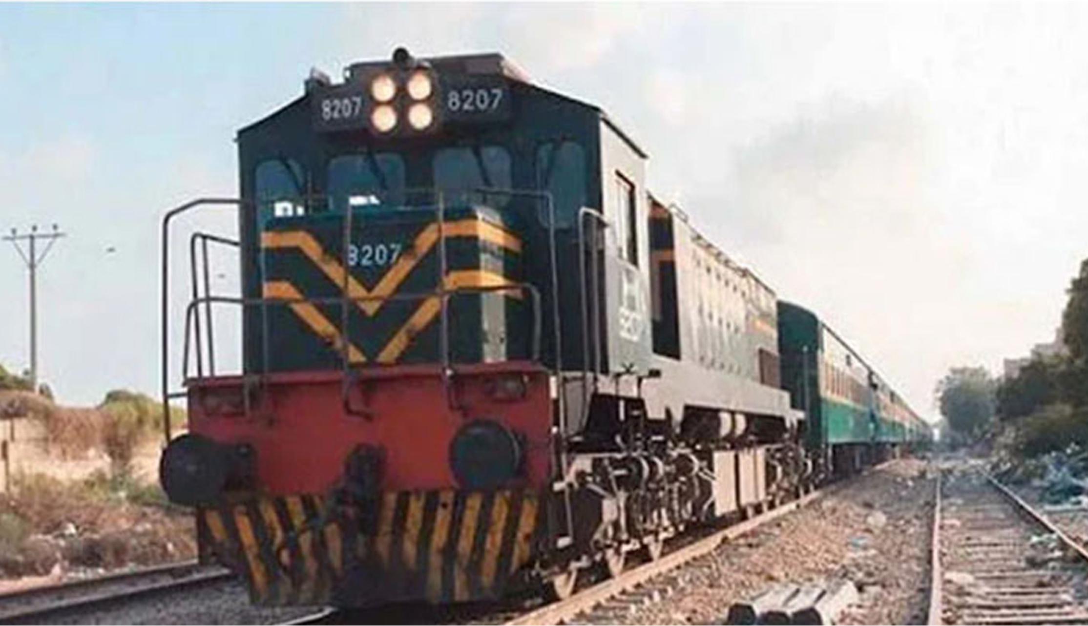 بلوچستان سے ٹرین آپریشنز آج سے بحال کرنے کا فیصلہ