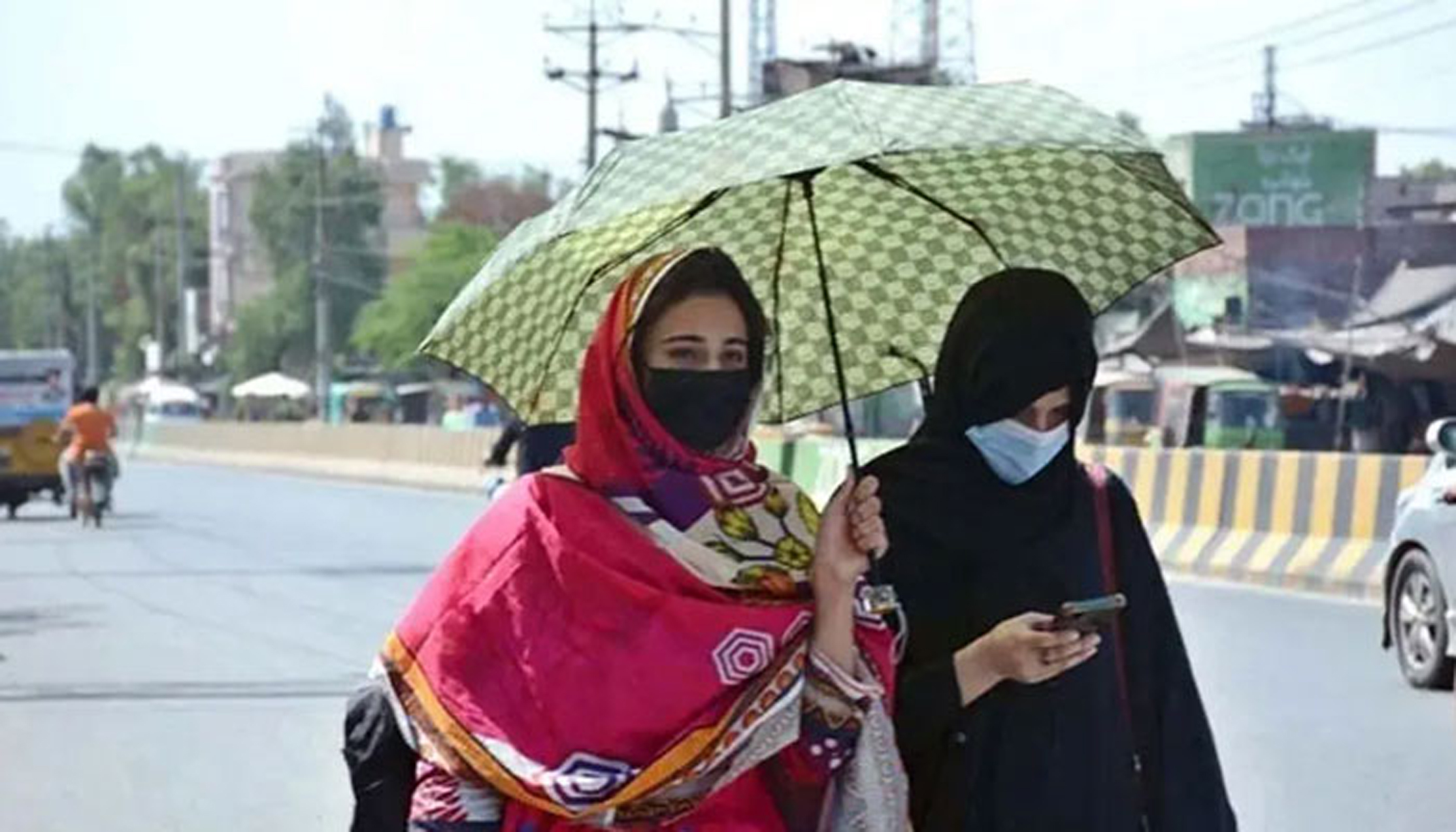 کراچی میں سمندری ہوائیں ساکن، موسم آج بھی شدید گرم رہنے کا امکان