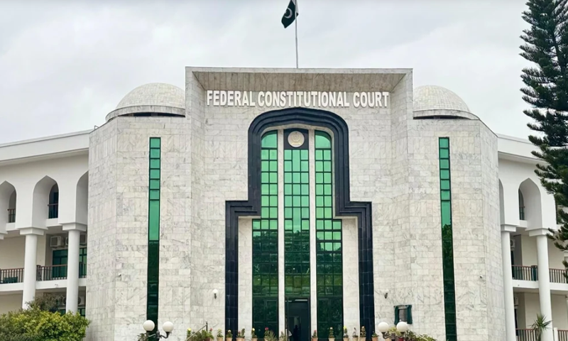 دورانِ ملازمت وفات پانے والے ملازمین کے بچوں کی نوکریوں کا کیس، عدالت نے بڑا فیصلہ سنادیا