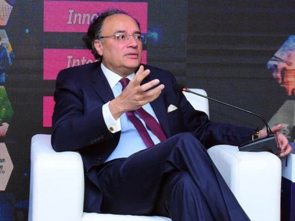 پاکستان استحکام سے سرمایہ کاری اور وسیع تر سرمایہ تشکیل کی جانب گامزن ہے، وزیر خزانہ