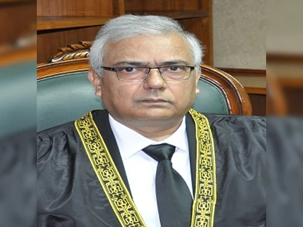 اختیارات کے استعمال میں آئین کو ہرصورت مقدم رکھا جائے، چیف جسٹس وفاقی آئینی عدالت